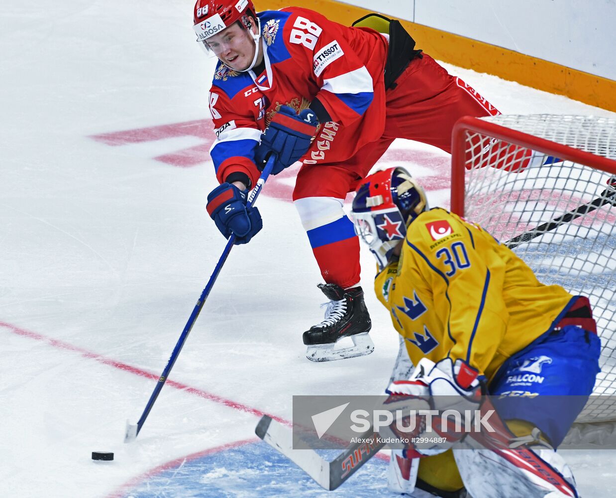 Ice hockey. Channel One Cup. Sweden vs. Russia