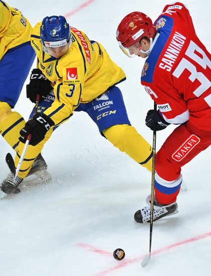 Ice hockey. Channel One Cup. Sweden vs. Russia
