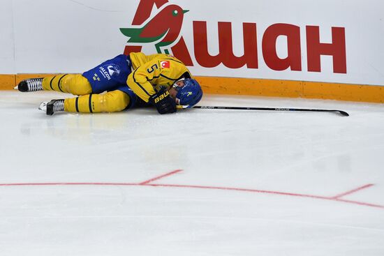 Ice hockey. Channel One Cup. Sweden vs. Russia