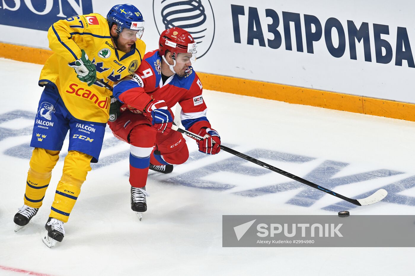 Ice hockey. Channel One Cup. Sweden vs. Russia