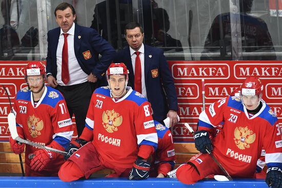 Ice hockey. Channel One Cup. Sweden vs. Russia