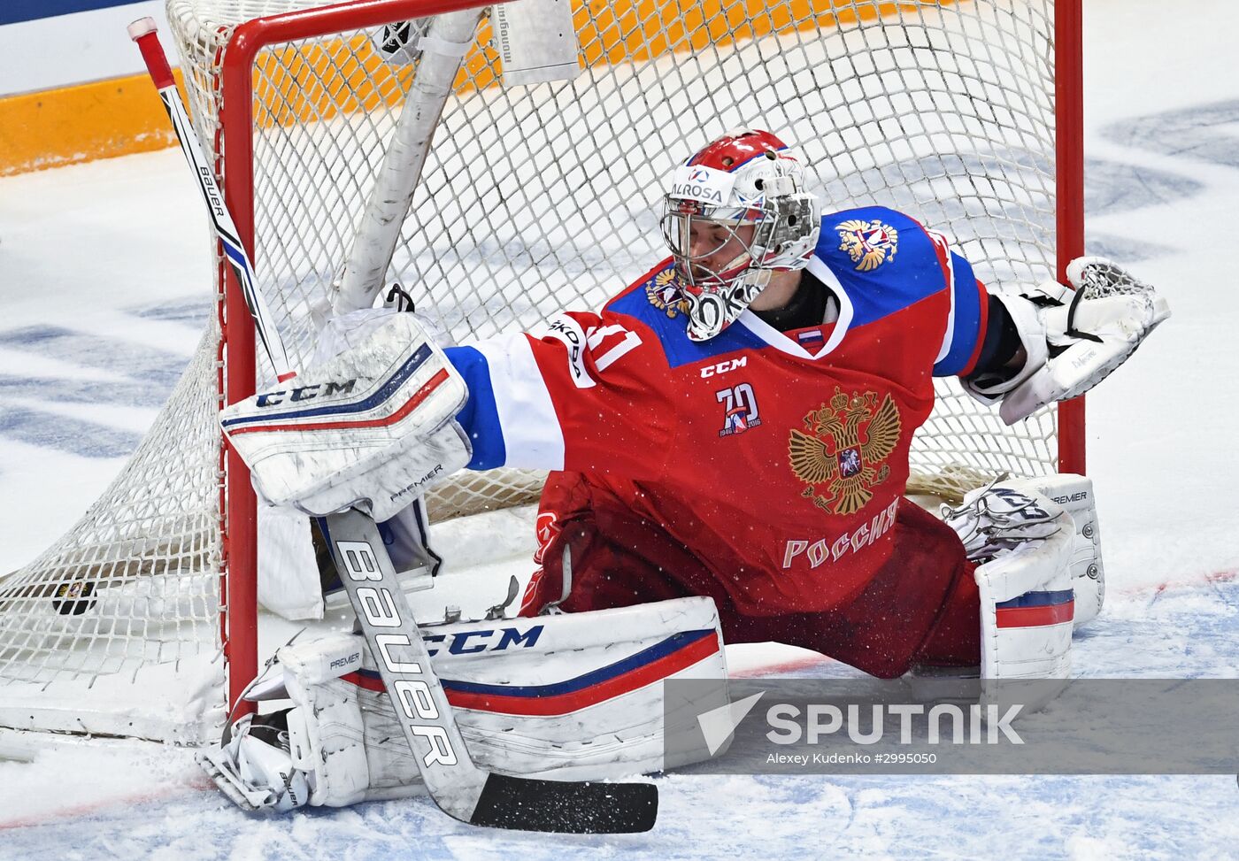 Ice hockey. Channel One Cup. Sweden vs. Russia