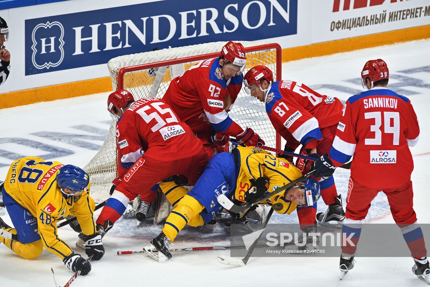 Ice hockey. Channel One Cup. Sweden vs. Russia