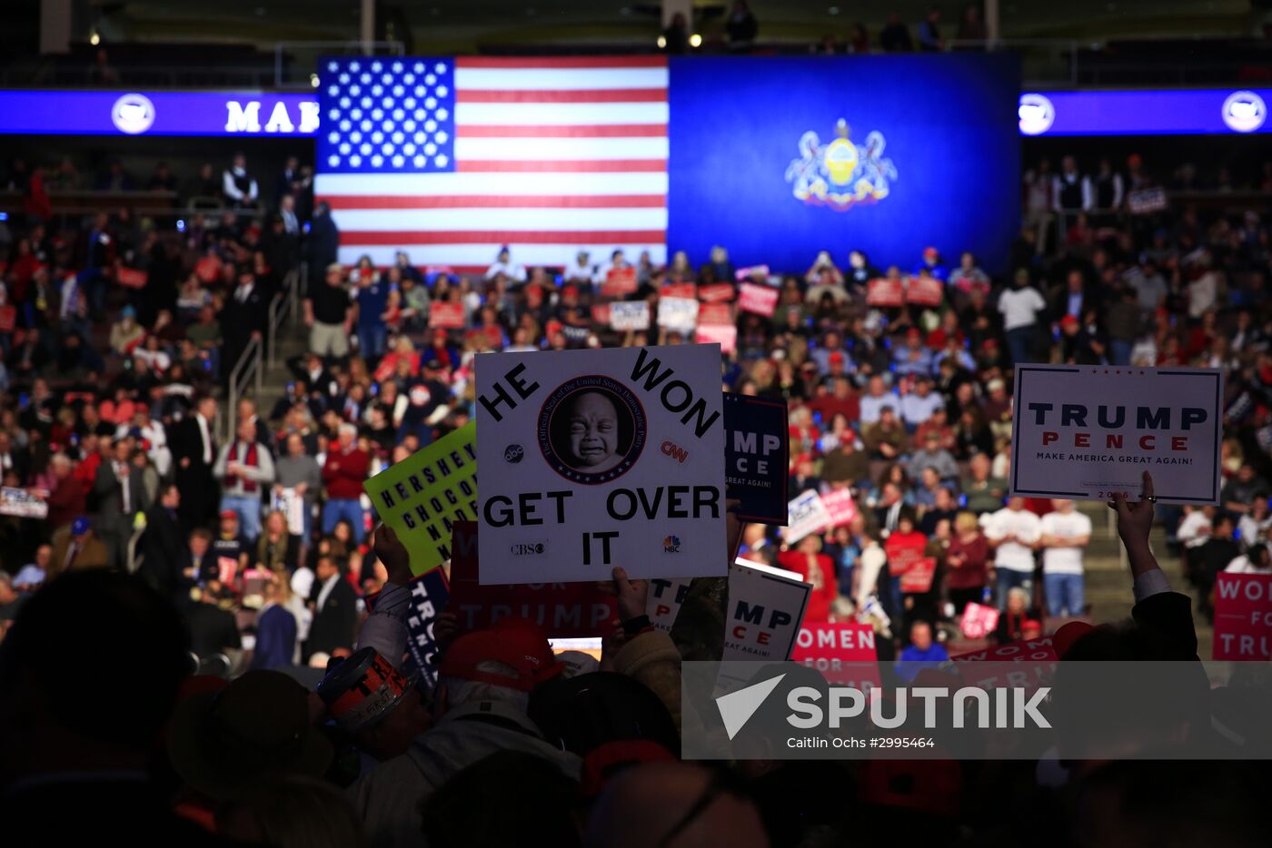 Donald Trump and Mike Pence meet with voters in Pennsylvania