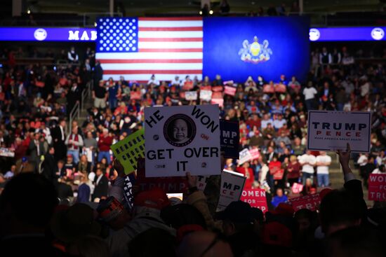 Donald Trump and Mike Pence meet with voters in Pennsylvania