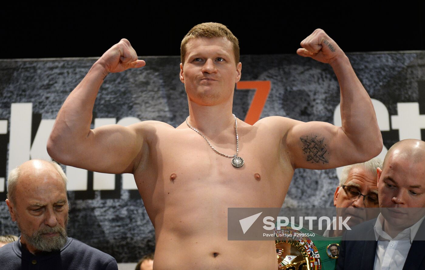 Boxing. Alexander Povetkin and Bermane Stiverne at weigh-in ceremony
