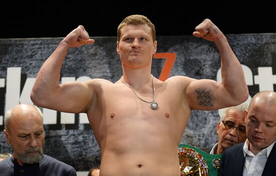 Boxing. Alexander Povetkin and Bermane Stiverne at weigh-in ceremony