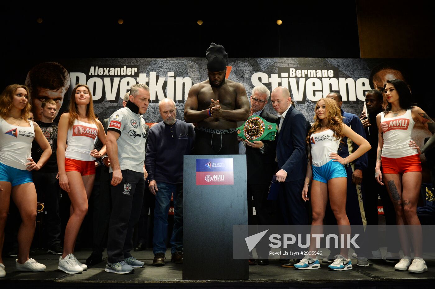 Boxing. Alexander Povetkin and Bermane Stiverne at weigh-in ceremony