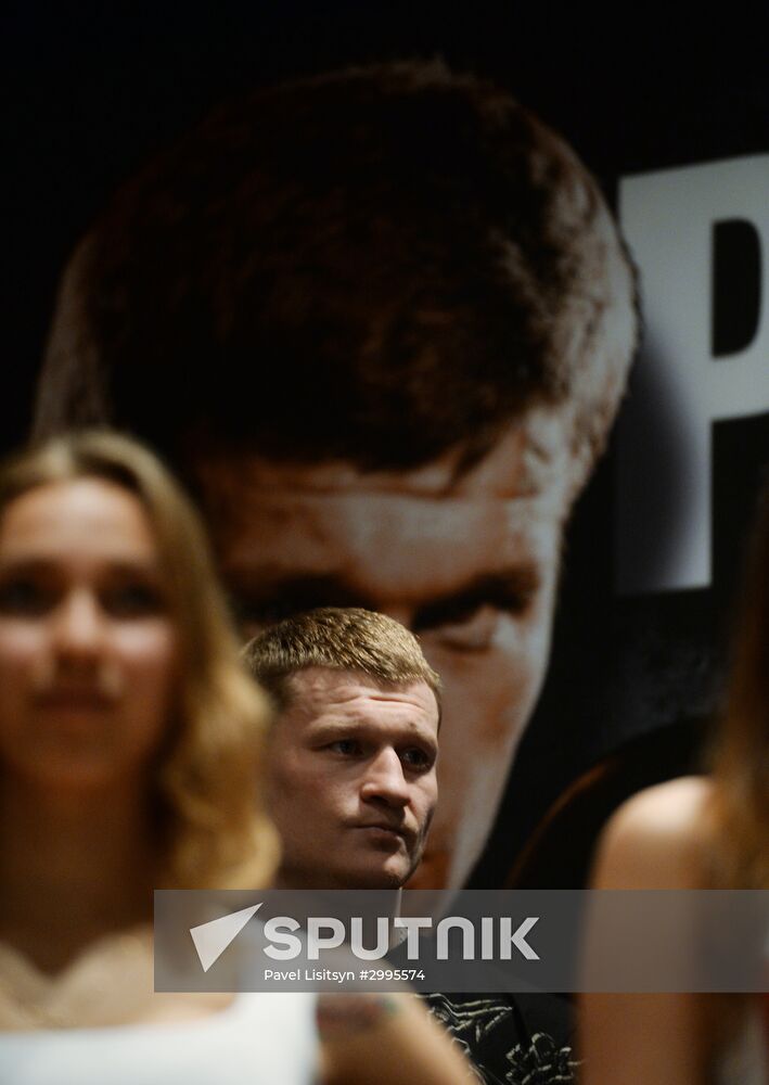 Boxing. Alexander Povetkin and Bermane Stiverne at weigh-in ceremony