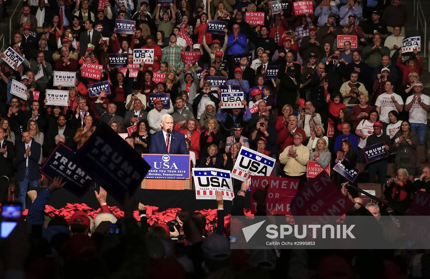 Donald Trump and Mike Pence meet with voters in Pennsylvania