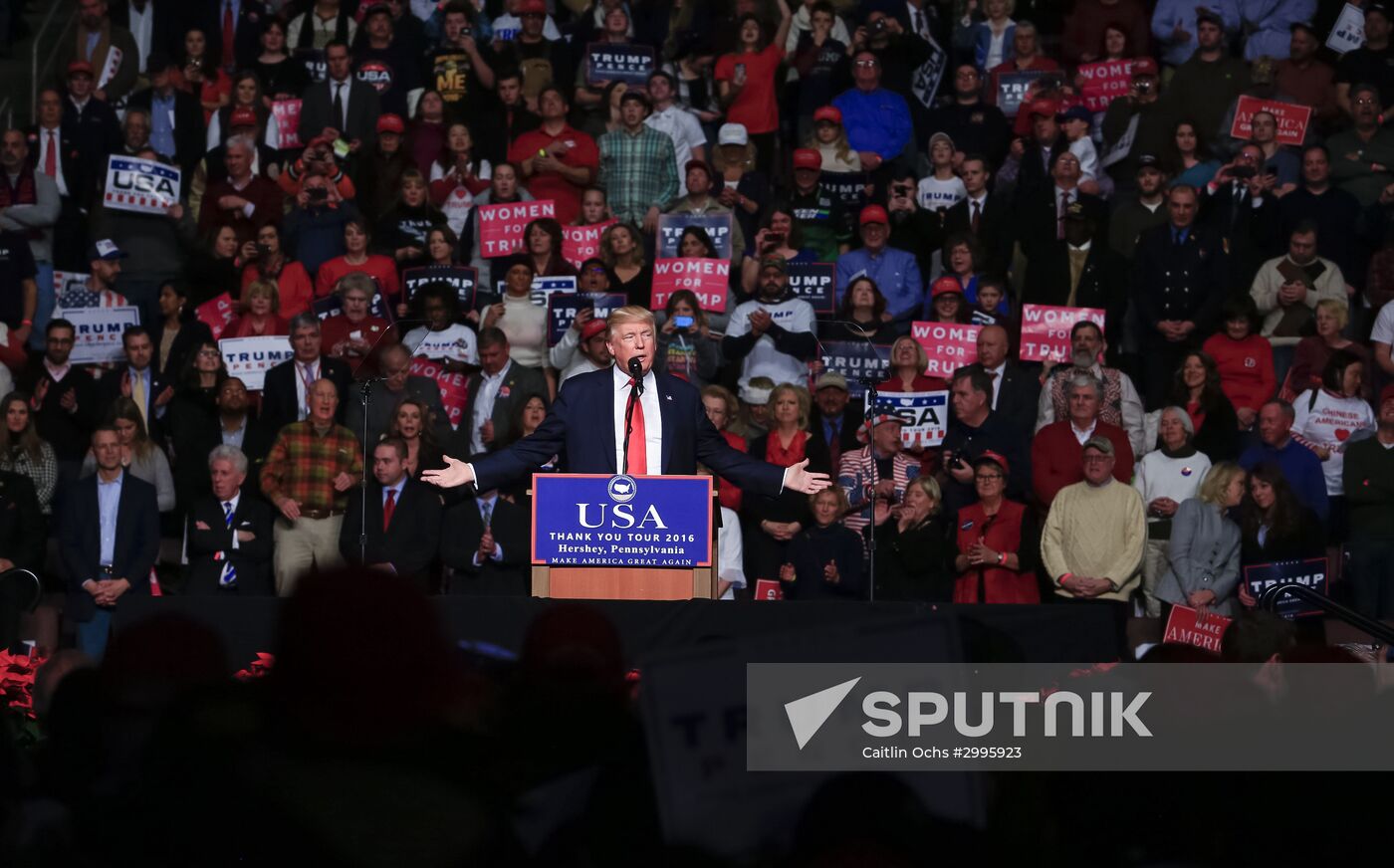 Donald Trump and Mike Pence meet with voters in Pennsylvania