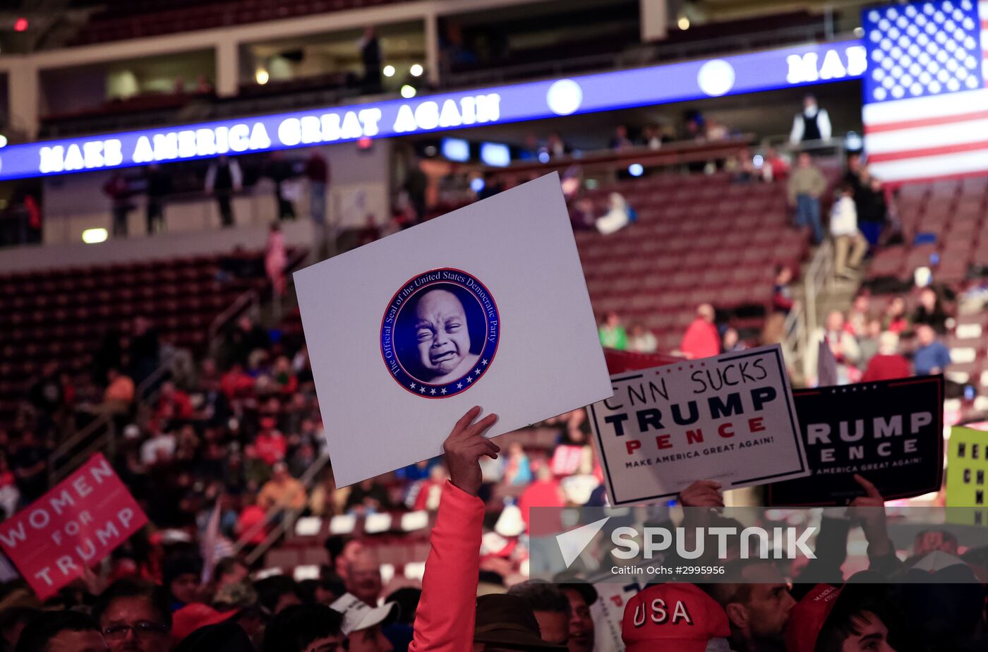 Donald Trump and Mike Pence meet with voters in Pennsylvania