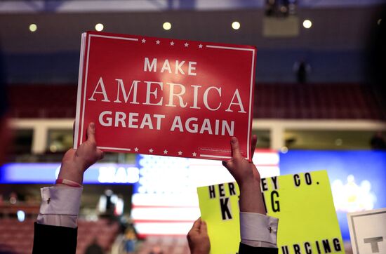 Donald Trump and Mike Pence meet with voters in Pennsylvania