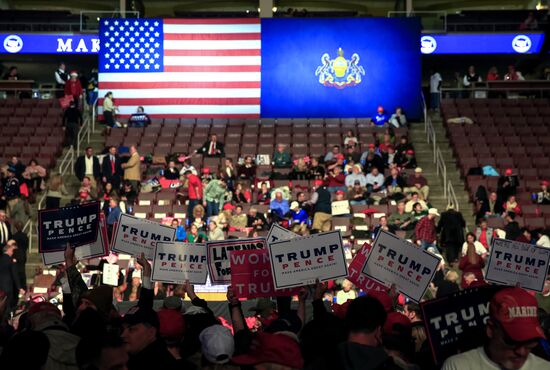 Donald Trump and Mike Pence meet with voters in Pennsylvania