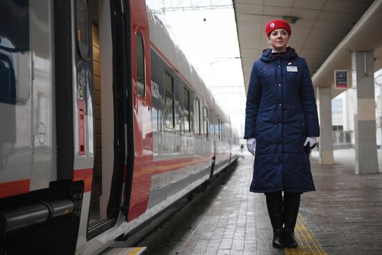 New Swift international train from Moscow to Berlin sets out on maiden voyage