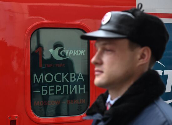 New Swift international train from Moscow to Berlin sets out on maiden voyage