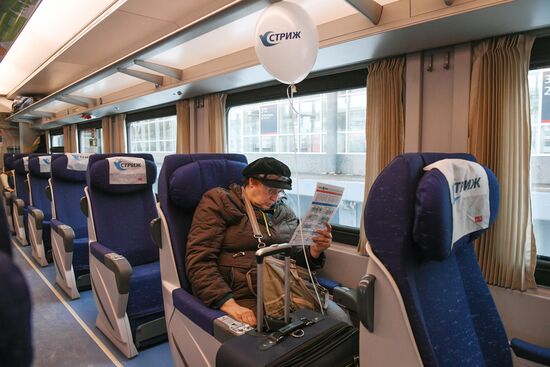 New Swift international train from Moscow to Berlin sets out on maiden voyage