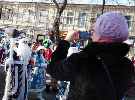New Year procession of Fathers Frost in Krasnodar