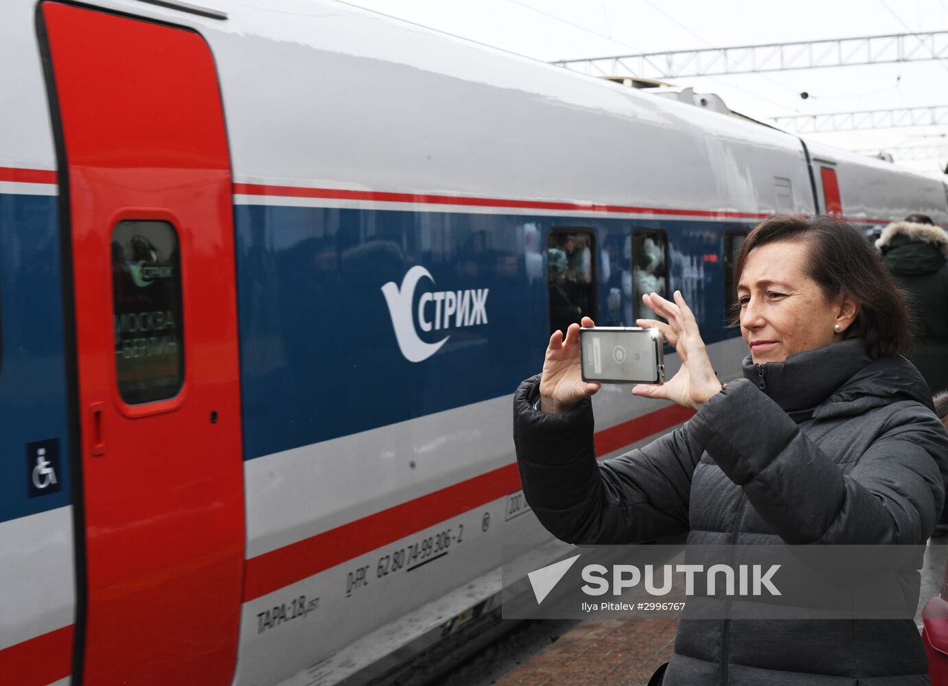 New Swift international train from Moscow to Berlin sets out on maiden voyage