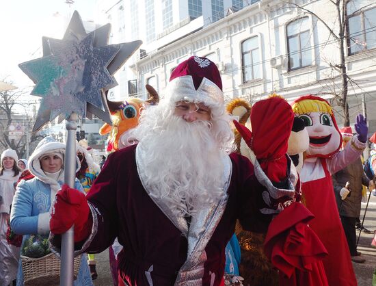 New Year procession of Fathers Frost in Krasnodar