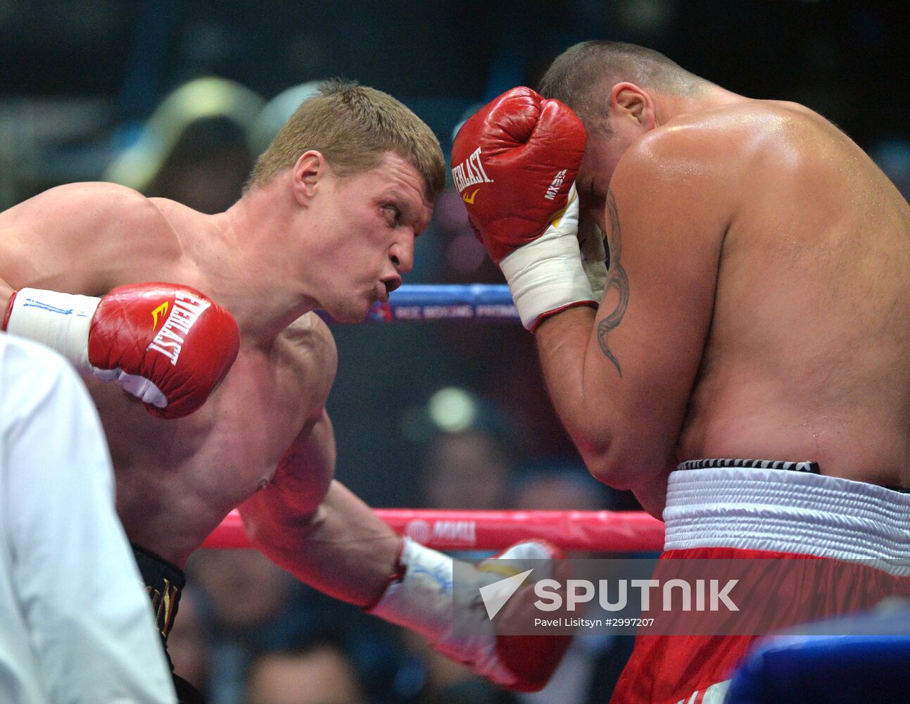 Boxing. Alexander Povetkin vs. Johann Duhaupas