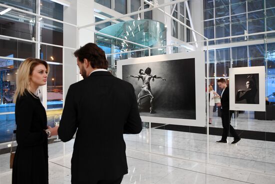 Vogue's cocktail party devoted to publication of "Impresario. Dancers in New Dimensions" book