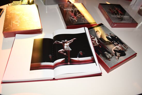 Vogue's cocktail party devoted to publication of "Impresario. Dancers in New Dimensions" book