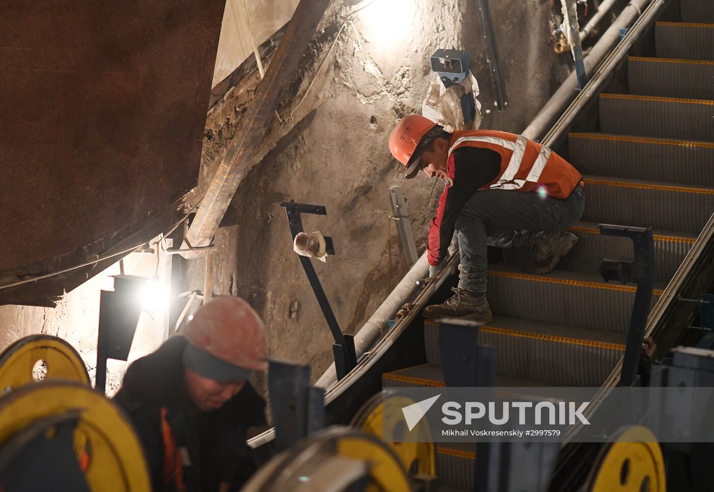Central section of Moscow Metro Sokolnicheskaya Line under renovation