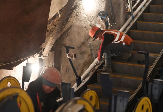 Central section of Moscow Metro Sokolnicheskaya Line under renovation
