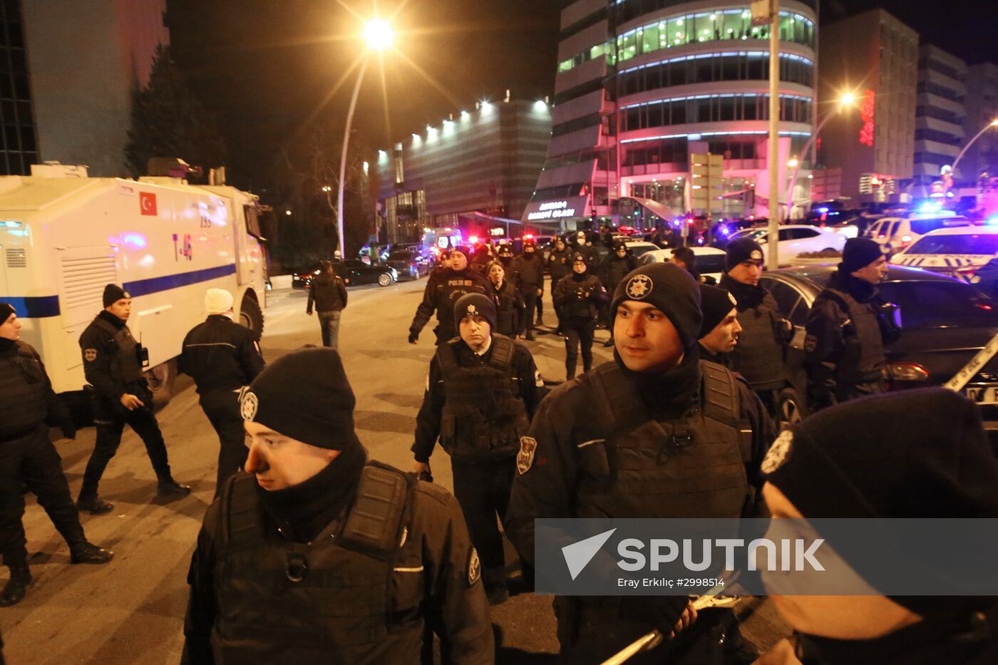 Situation outside Contemporary Art Gallery in Ankara