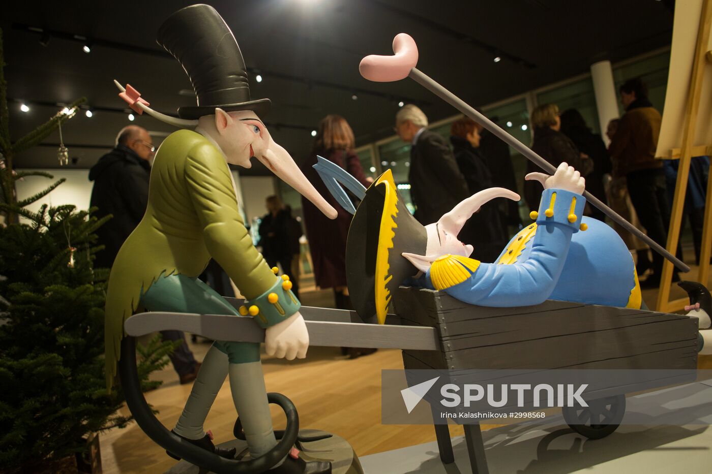 Mikhail Shemyakin's exhibition opens in Paris