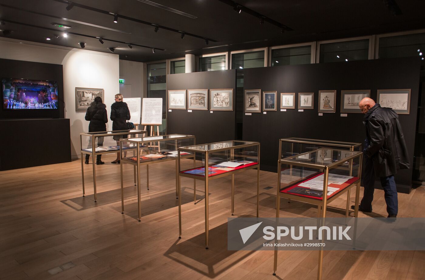 Mikhail Shemyakin's exhibition opens in Paris