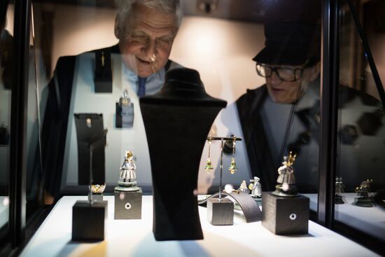 Mikhail Shemyakin's exhibition opens in Paris