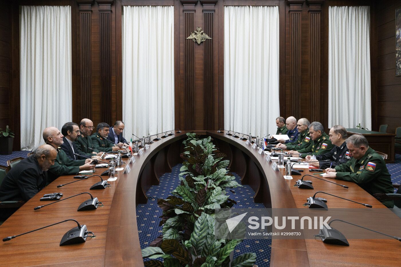 Sergei Shoigu meets with Iranian Defense Minister Hossein Dehghan