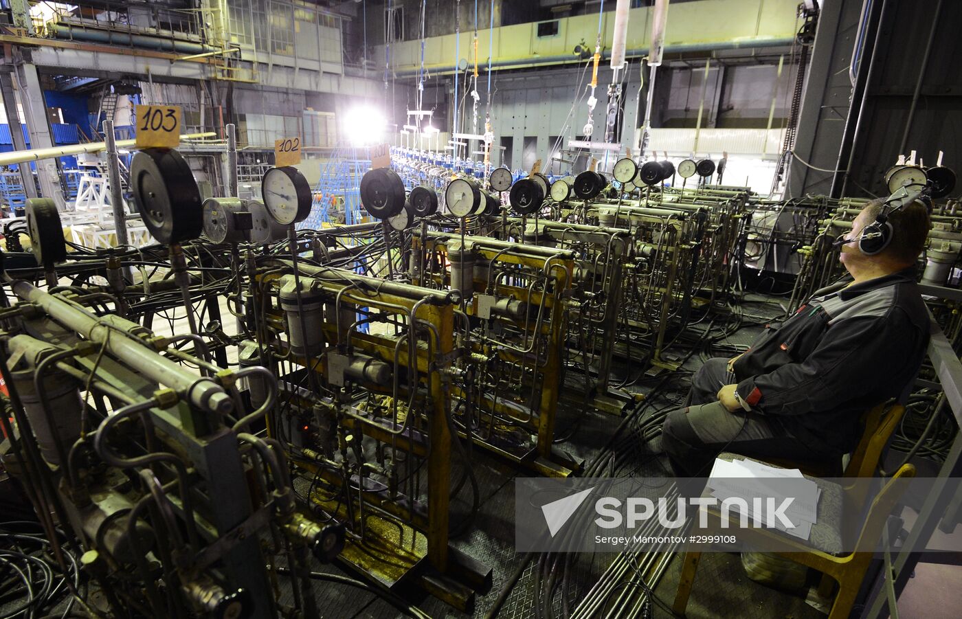 Deputy Prime Minister Dmitry Rogozin visits Central Aerohydrodynamic Institute