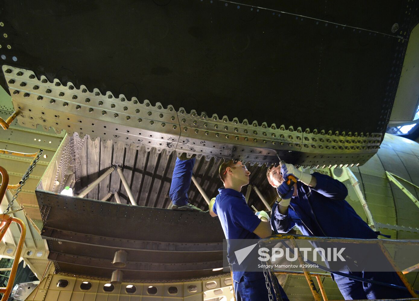 Deputy Prime Minister Dmitry Rogozin visits Central Aerohydrodynamic Institute