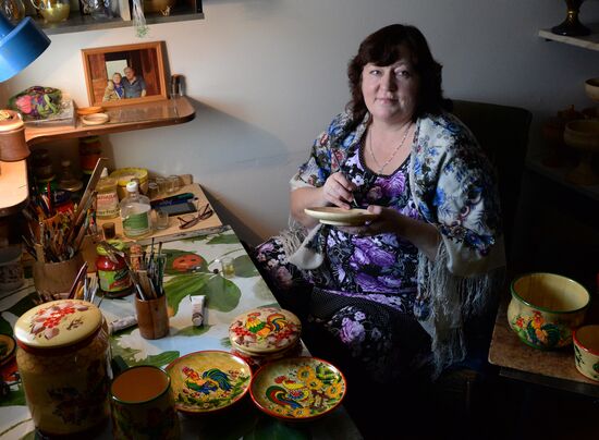 Artist Lidiya Gorenko's workshop in Primorye Territory