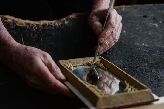 Mirror production in Nizhny Novgorod