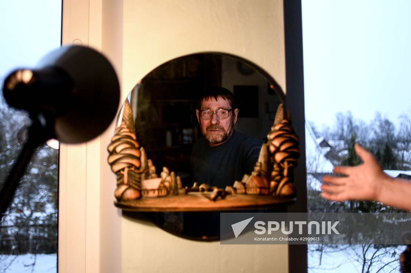 Manufacturing mirrors in Veliky Novgorod