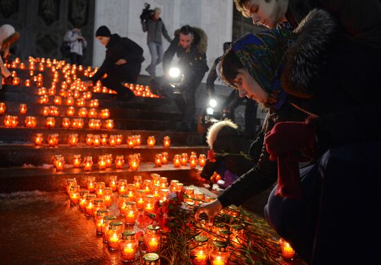 Commemorating murdered Russian Ambassador to Turkey Andrei Karlov near Christ the Savior Cathedral