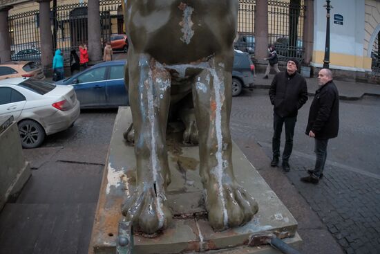 Griffin statues on Bank Bridge in St. Petersburg