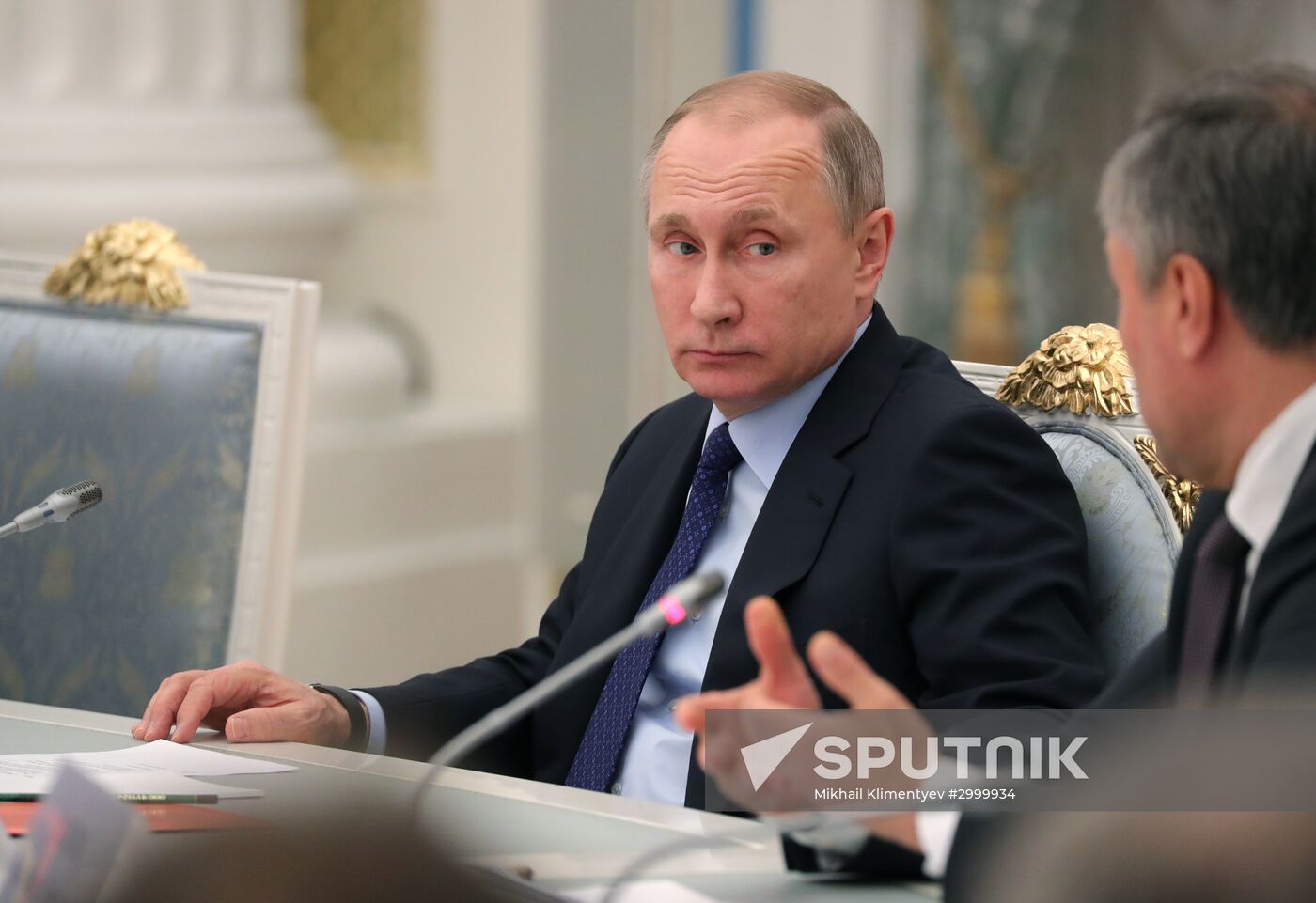 Vladimir Putin meets with Russian Federation Council and State Duma top officials