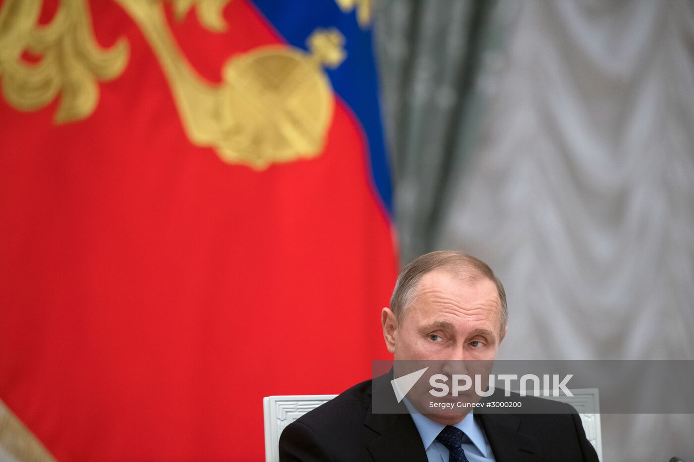 Vladimir Putin meets with Russian Federation Council and State Duma top officials