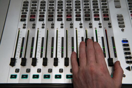 360 TV channel opens new studio