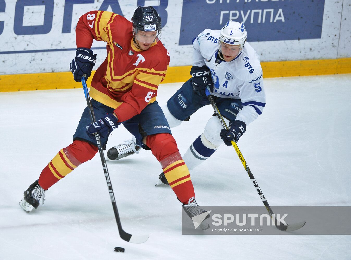 Ice hockey. KHL. Torpedo vs. Dynamo Moscow