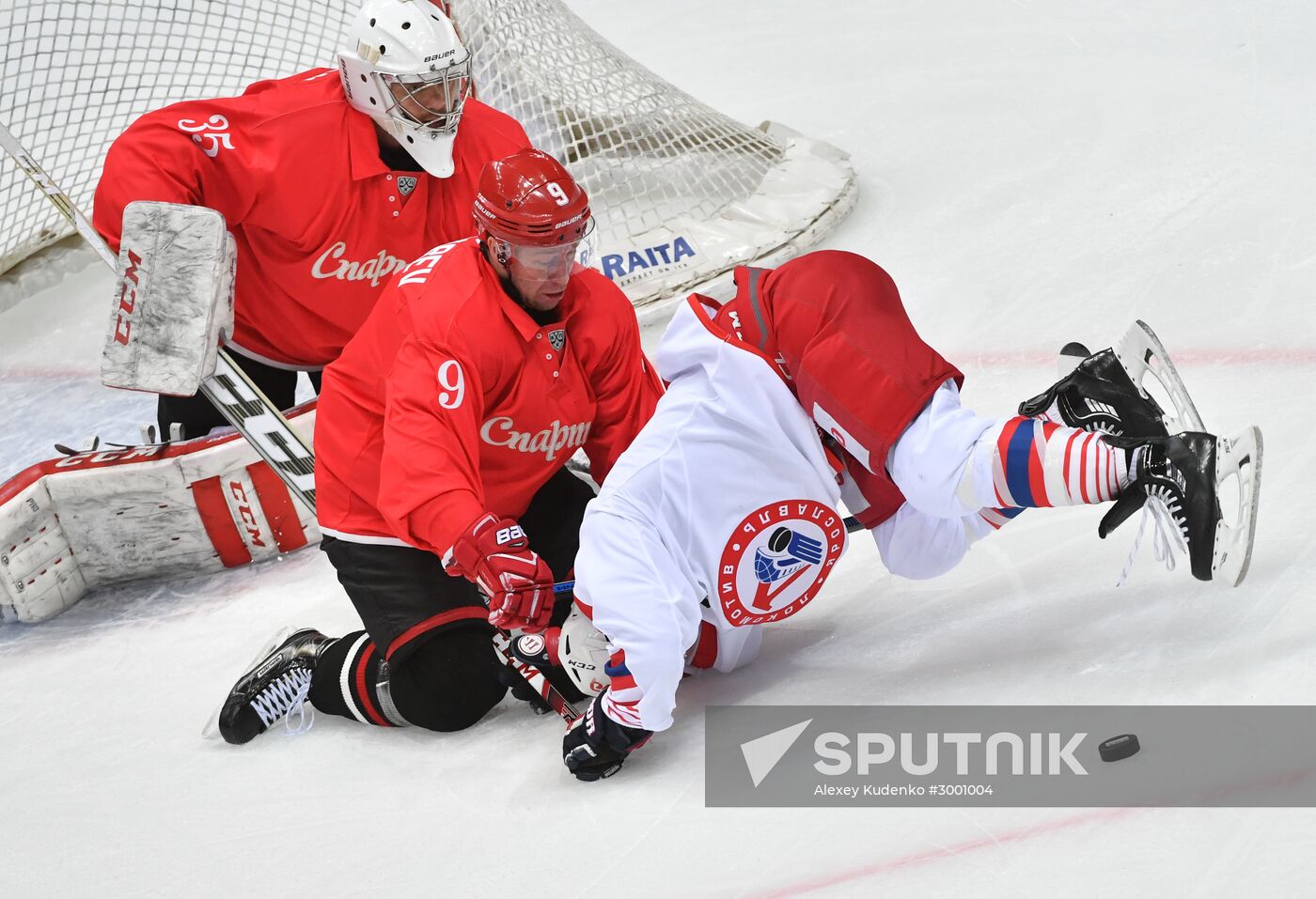Ice hockey. KHL. Spartak vs. Lokomotiv