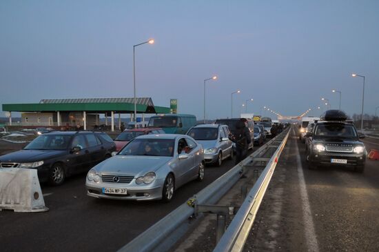 Korczowa-Krakovets land border crossing