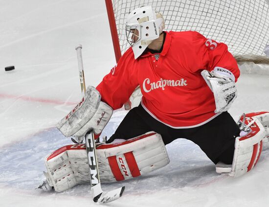 Ice hockey. KHL. Spartak vs. Lokomotiv