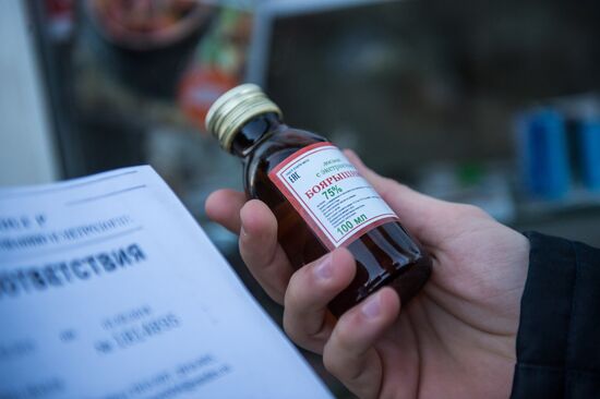 Police raids places of Boyaryshnik lotion sale in Omsk