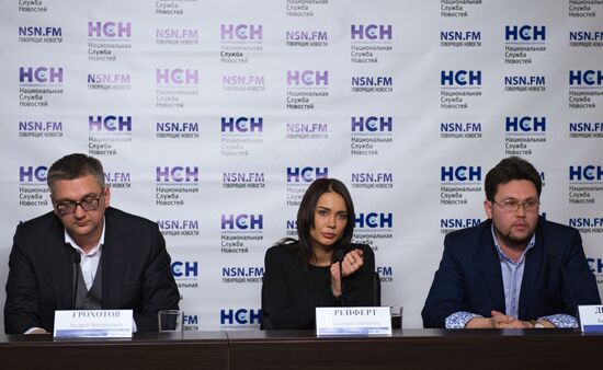 Nikita Belykh's bride Reifert, lawyer Grokhotov give news conference